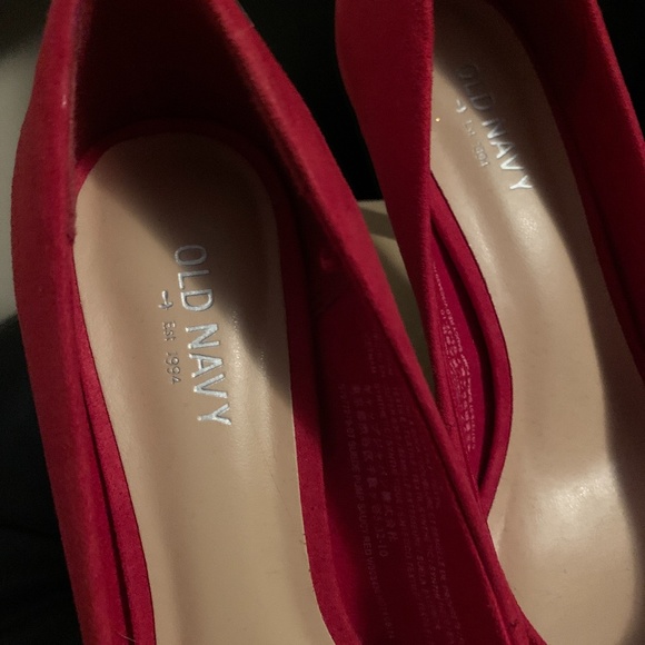 Women Old Navy Pointed Toe Heels - Picture 3 of 3